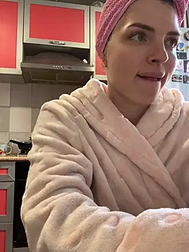 Snapshot of SeducingYoghourt chatting on January 16, 1:15 pm SeducingYoghourt online show from January 16, 1:15 pm