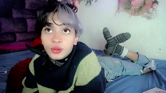 Snapshot of Sweet_Jack1 chatting on March 12, 9:35 pm Sweet Jack1 online show from March 12, 9:35 pm