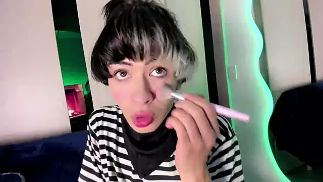 Snapshot of Sweet_Jack1 chatting on October 23, 3:11 pm Sweet Jack1 online show from October 23, 3:11 pm