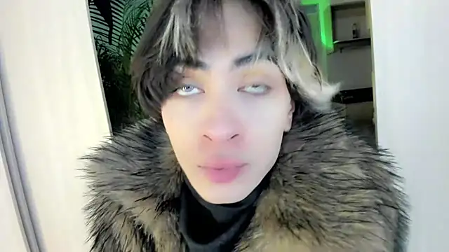 Snapshot of Sweet_Jack1 chatting on November 6, 1:23 pm Sweet Jack1 online show from November 6, 1:23 pm