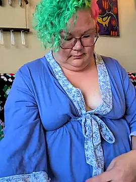 Snapshot of PotOfGreer chatting on September 12, 3:01 pm PotOfGreer online show from September 12, 3:01 pm