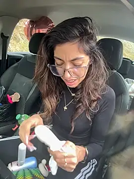 amanilouve online show from February 17, 11:40 am