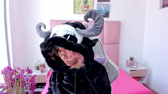 katalina garcia online show from February 10, 3:38 pm