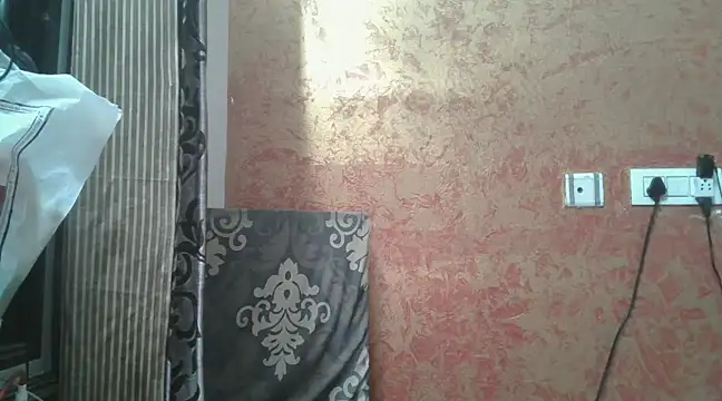 Snapshot of sura11311 chatting on January 19, 1:12 pm sura11311 online show from January 19, 1:12 pm