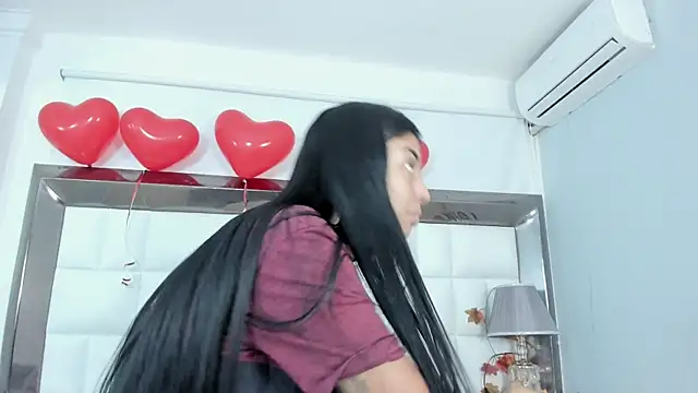 Snapshot of MiaConte chatting on February 13, 7:21 pm MiaConte online show from February 13, 7:21 pm