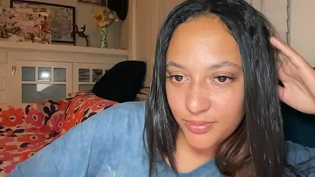 dreamyriri online show from May 3, 3:45 am