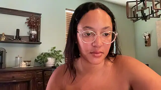 dreamyriri online show from June 6, 5:50 pm