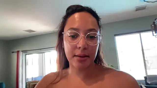 dreamyriri online show from June 8, 3:56 pm