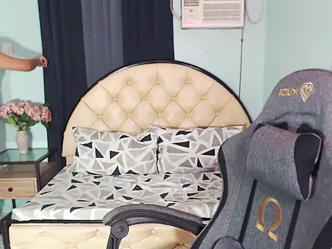 WeezyBabyXoxo online show from November 25, 8:03 am