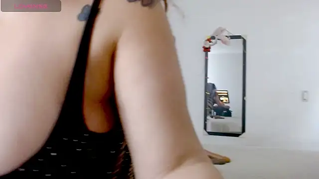Snapshot of mussa_hott chatting on June 10, 11:24 pm mussa hott online show from June 10, 11:24 pm