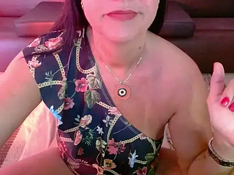 Linda1975 online show from December 20, 11:06 am