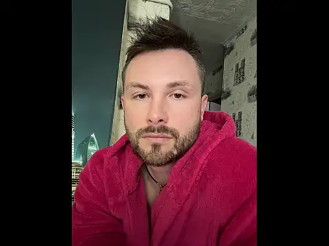 Snapshot of MartinBrandon chatting on June 1, 11:23 am MartinBrandon online show from June 1, 11:23 am