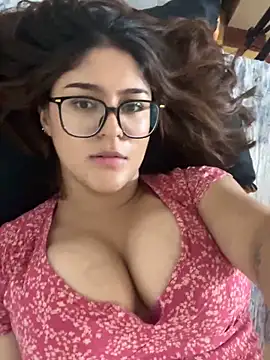 Snapshot of Juliana_News chatting on May 27, 1:57 am Juliana News online show from May 27, 1:57 am