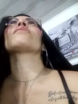 Tania mature online show from May 2, 5:18 pm