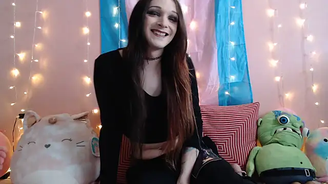 Snapshot of LilyLickt chatting on January 6, 6:20 pm LilyLickt online show from January 6, 6:20 pm