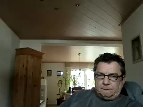 Snapshot of Nobbie444 chatting on March 30, 3:13 pm Nobbie444 online show from March 30, 3:13 pm