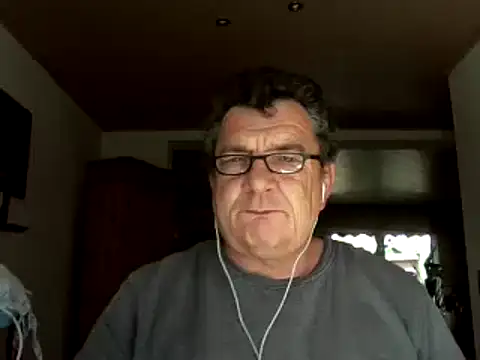 Snapshot of Nobbie444 chatting on April 23, 8:35 am Nobbie444 online show from April 23, 8:35 am