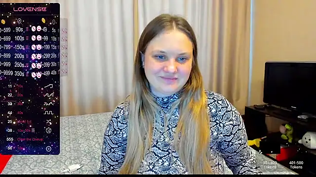 Snapshot of AlanaBrox chatting on December 17, 9:39 am AlanaBrox online show from December 17, 9:39 am