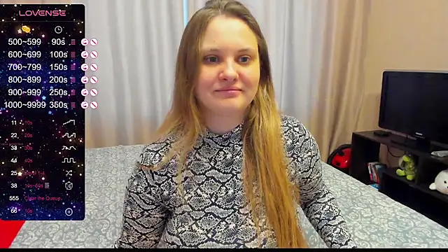 Snapshot of AlanaBrox chatting on December 23, 10:32 am AlanaBrox online show from December 23, 10:32 am