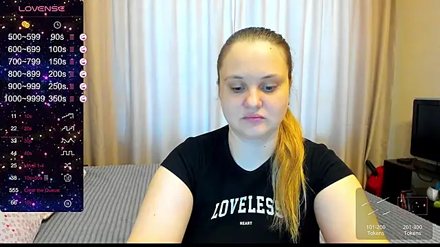 Snapshot of AlanaBrox chatting on February 24, 10:04 am AlanaBrox online show from February 24, 10:04 am