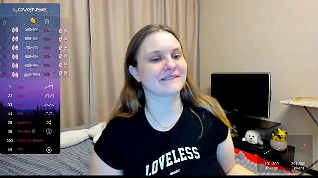 Snapshot of AlanaBrox chatting on March 20, 12:08 am AlanaBrox online show from March 20, 12:08 am