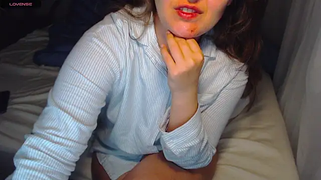 Snapshot of LoraPreston chatting on January 21, 8:43 pm LoraPreston online show from January 21, 8:43 pm