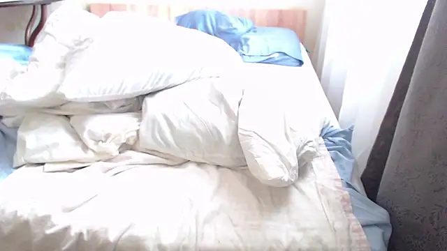 Snapshot of LoraPreston chatting on March 20, 8:53 am LoraPreston online show from March 20, 8:53 am