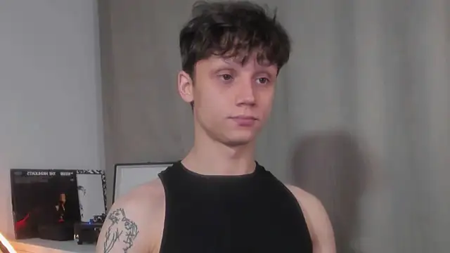 Snapshot of Nicky_neal chatting on December 12, 3:43 am Nicky neal online show from December 12, 3:43 am