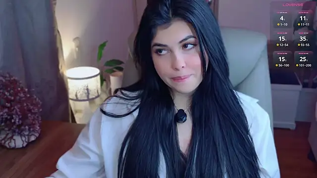 Snapshot of Alyaa_s chatting on May 7, 1:11 am Alyaa s online show from May 7, 1:11 am
