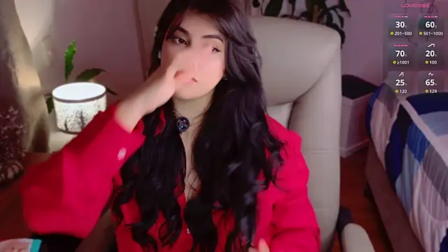Snapshot of Alyaa_s chatting on June 7, 1:43 am Alyaa s online show from June 7, 1:43 am