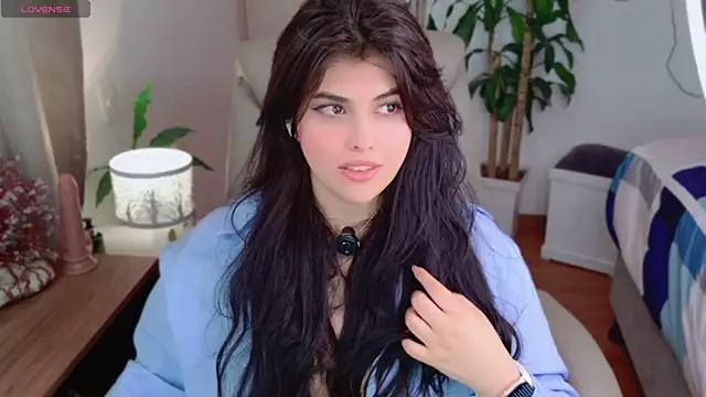 Snapshot of Alyaa_s chatting on June 7, 1:48 pm Alyaa s online show from June 7, 1:48 pm