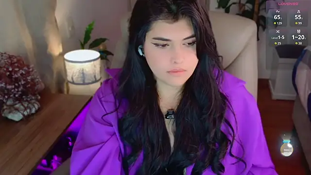 Snapshot of Alyaa_s chatting on June 10, 1:54 pm Alyaa s online show from June 10, 1:54 pm