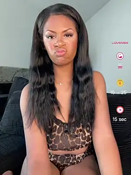 Snapshot of shawneebaby chatting on July 9, 8:13 pm shawneebaby online show from July 9, 8:13 pm