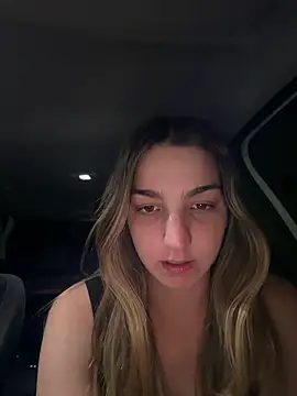 DoriDeluxe66 online show from May 2, 9:42 pm