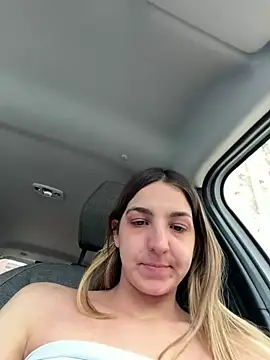 DoriDeluxe66 online show from May 13, 12:13 pm