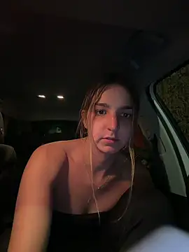 DoriDeluxe66 online show from June 21, 8:22 pm