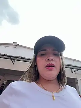 Snapshot of Sarita-candy chatting on July 17, 8:57 pm Sarita-candy online show from July 17, 8:57 pm