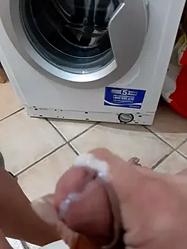 Snapshot of 74bob chatting on March 11, 4:21 am 74bob online show from March 11, 4:21 am