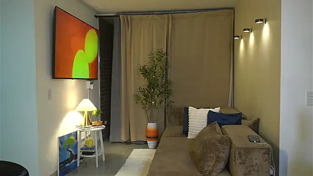 Snapshot of kendall_ruiz chatting on May 8, 11:43 pm kendall ruiz online show from May 8, 11:43 pm