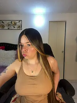 Snapshot of carolina16love chatting on April 21, 6:12 pm carolina16love online show from April 21, 6:12 pm