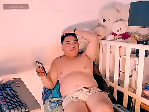 Snapshot of Hardking_69 chatting on June 14, 6:15 am Hardking 69 online show from June 14, 6:15 am