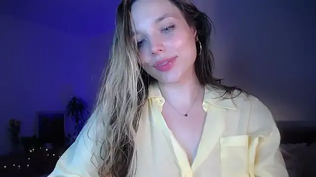 Sara Browney online show from July 4, 1:34 am