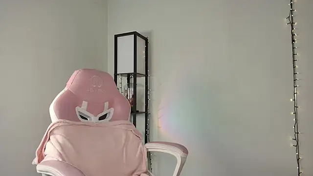 Snapshot of _monamour_ chatting on February 1, 11:10 am monamour online show from February 1, 11:10 am