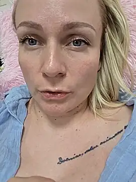 Bondgirl 013 online show from August 6, 7:27 pm