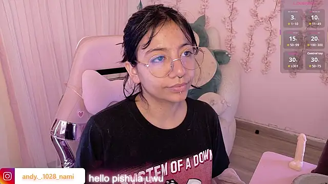 Snapshot of Nami_usagi chatting on June 2, 8:00 pm Nami usagi online show from June 2, 8:00 pm