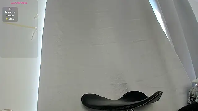 Snapshot of caroline_tovar chatting on January 31, 7:11 pm caroline tovar online show from January 31, 7:11 pm