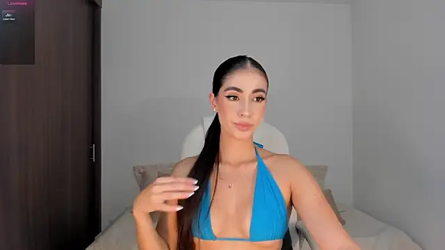 Snapshot of RebeccaBaxter chatting on January 15, 12:41 am RebeccaBaxter online show from January 15, 12:41 am