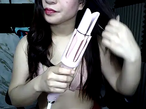 Mia 2022 online show from February 6, 3:48 pm