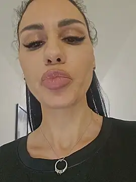 Lorettelorena online show from June 27, 12:22 pm