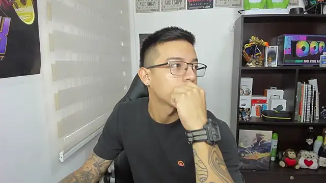 SIXXTOLOVE18 online show from March 8, 5:01 pm